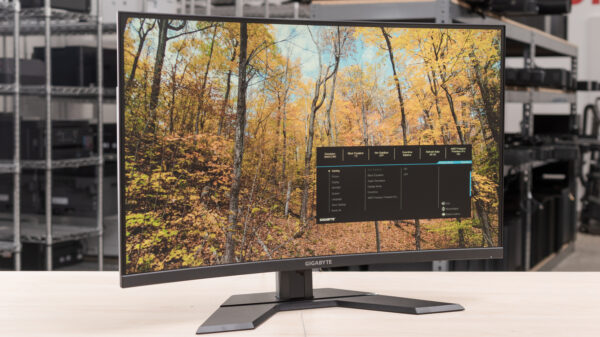 Gigabyte G32QC A - Imagen 2